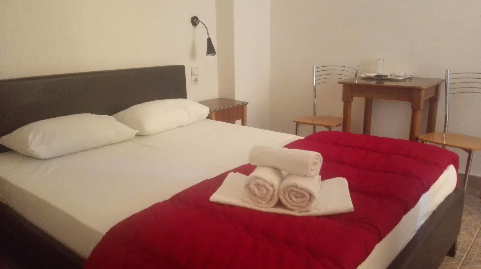 Hotel Ionion Piræus Eksteriør billede